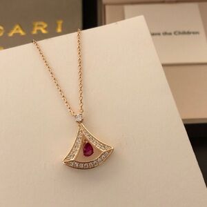 BVLGARI  fan-shaped diamond necklace